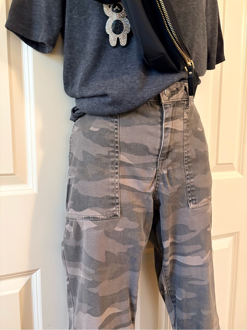 d. Jeans Camo Cargo Pants, ladies size 8